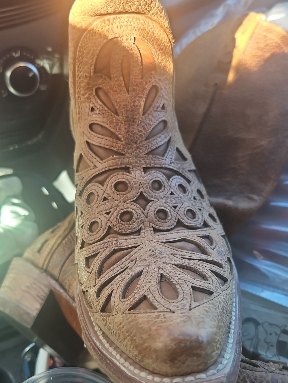 Women's Brown ARIAT riding Boots. Vintage Some Wear On Bottom As Shown. - Picture 2 of 6